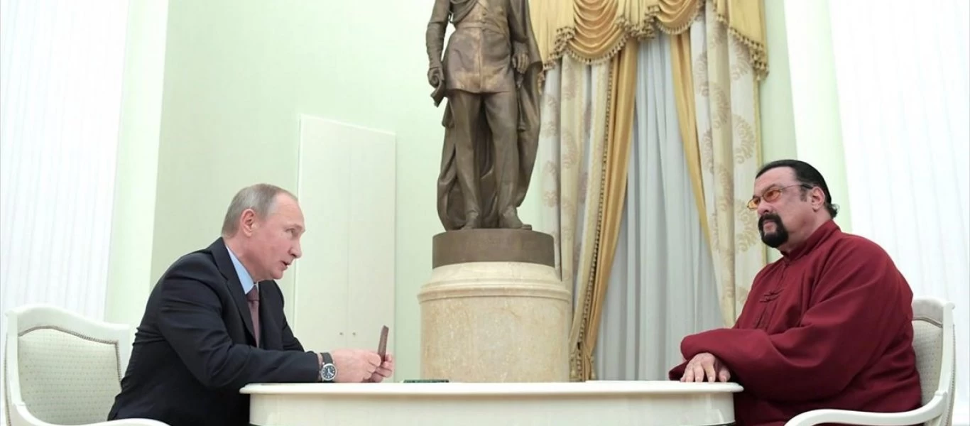 Ο Στίβεν Σιγκάλ προσχώρησε στο ρωσικό πατριωτικό κόμμα Just Russia